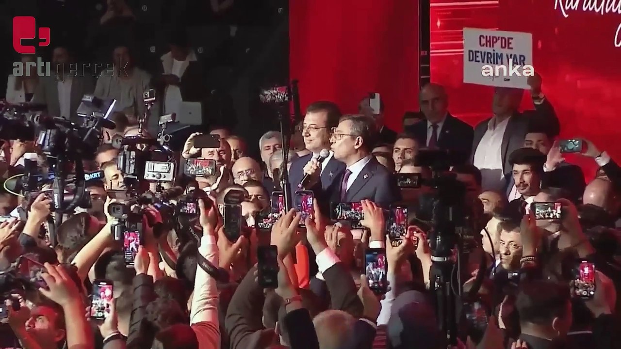 Özgür Özel sonucun açıklanmasının ardından konuşma yaptı