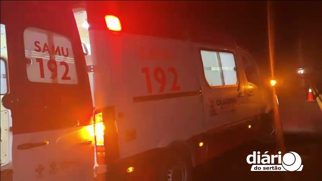 Colisão entre carro e moto deixa homem gravemente ferido na BR 230 em Cajazeiras