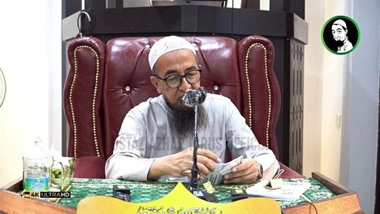 Hukum Gantung Hiasan Gambar Dalam Kedai - Ustaz Azhar Idrus