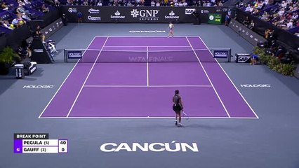 Pegula breezes past Gauff to reach final