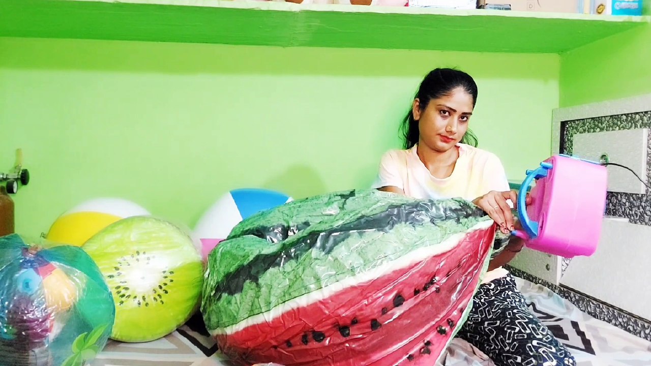 Blowing up 4 24" & 2 42" beach balls part 2/royal khushi