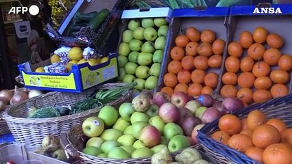 Autunno caro, dai cachi alle castagne i prezzi fino a +30%