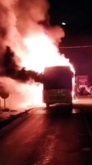Seyir Halindeki Gerze Otobüsü Alev Alev Yandı
