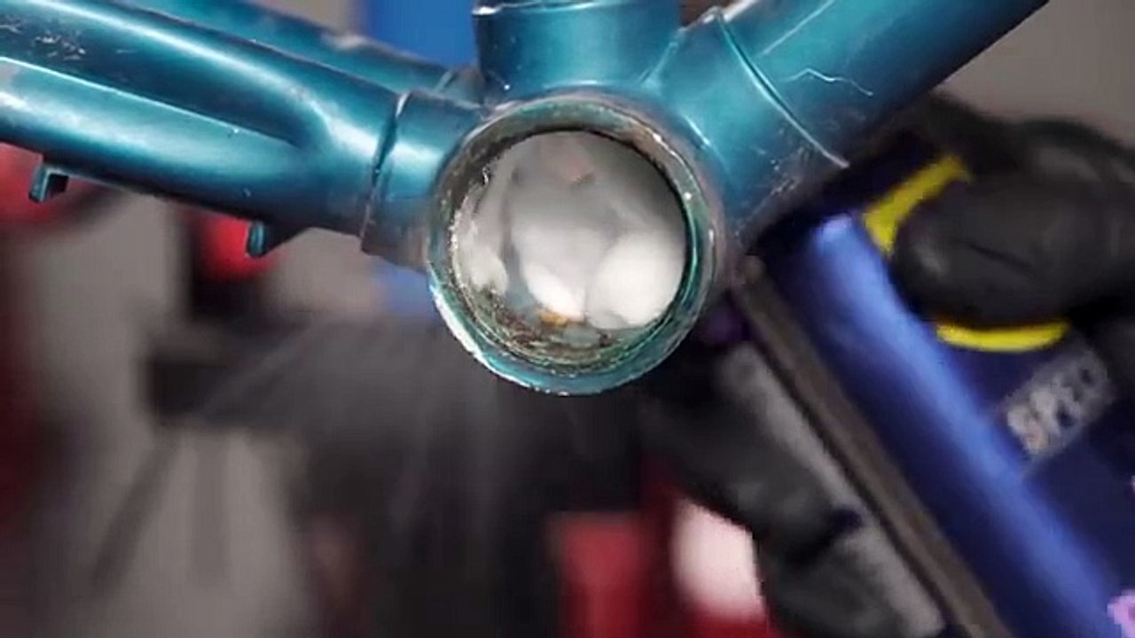 Rusted 1970's Vintage Bike Restoration