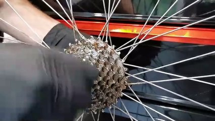 30 Years Old Cassette Gets The Rust Removed And Polished. Vintage Bike Resto