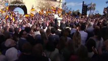 Feijóo reúne a miles en Valencia y avisa a Sánchez: 