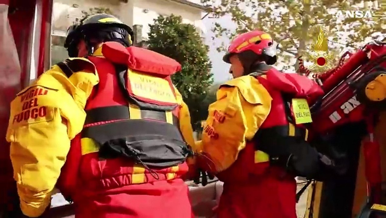 Maltempo in Toscana, le operazioni di soccorso a Campi Bisenzio
