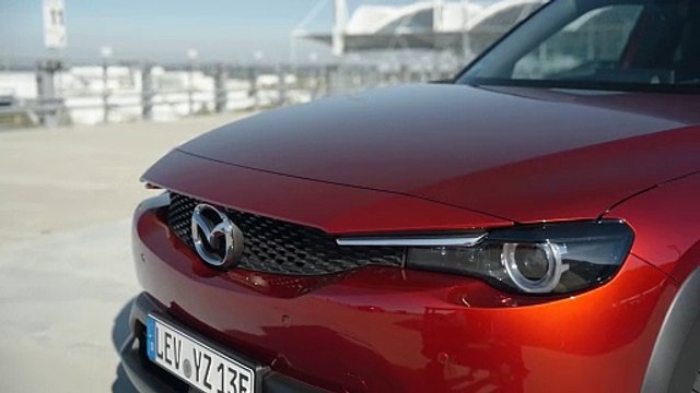 Mazda MX-30 e-Skyactiv R-EV hybride rechargeable (Statique: Extérieur et Intérieur)