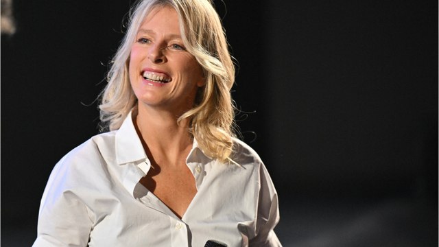 VOICI : Karin Viard en deuil : l'actrice annonce avec émotion le décès de sa maman