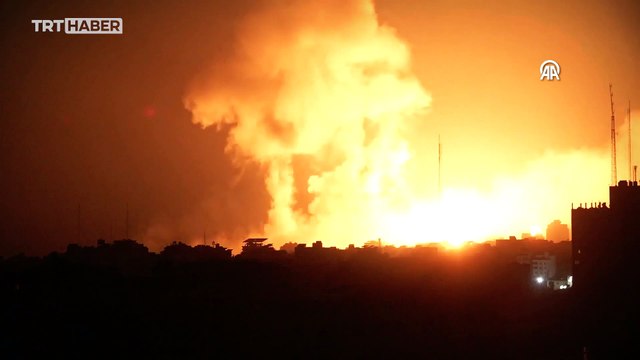 İsrail, Gazze'deki Şati Mülteci Kampı'nı bombaladı