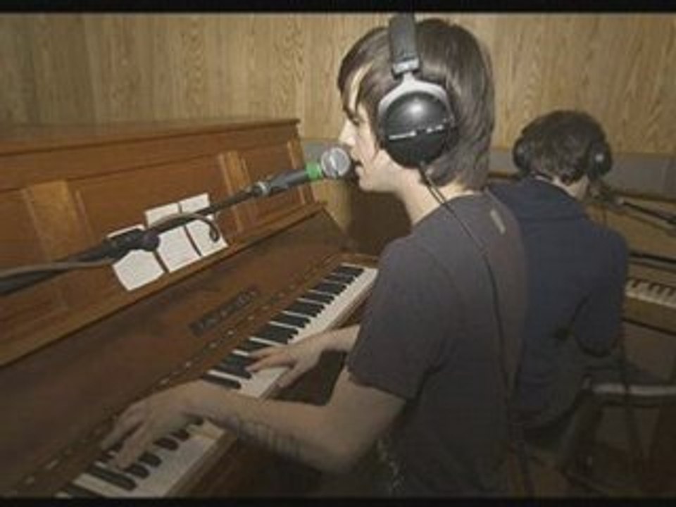 Panic - Valerie - The Zutons Cover [Radio 1's Live Lounge]