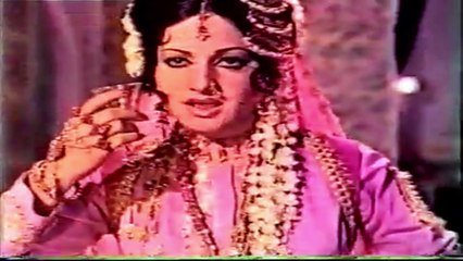 Sheeshi bhari gulab ki patthar