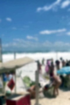 Mar invade calçadão de praias na zona sul do Rio de Janeiro; um adolescente está desaparecido