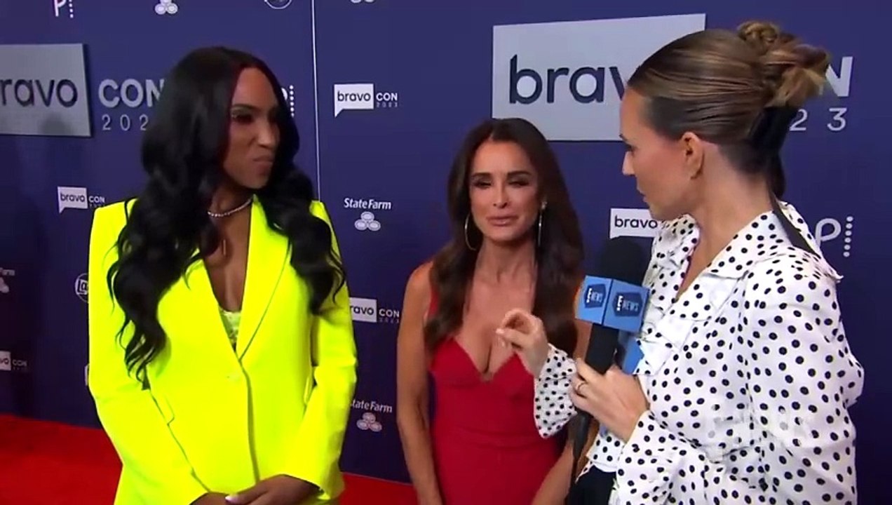 Kyle Richards Reveals If She'll Spend the Holidays with Mauricio Umansky _ E! Ne