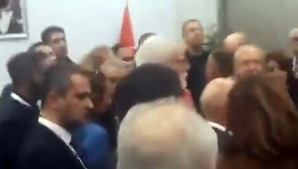 CHP Kurultayı'nda Kılıçdaroğlu'na 'Adaylıktan çekilemezsin' tartışmasının görüntüleri ortaya çıktı