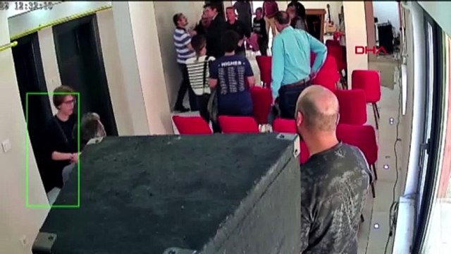 Kilise'de bir garip olay! Kilise Pastörüne tokat attı, 'Hoşgörüsünü Denedim' dedi