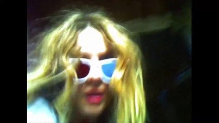 Love Is A Dog From Hell - Trailer (Deutsche UT) HD