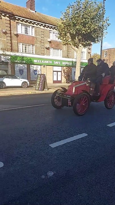 London to brighton vetran car run november 2023 croydon uk.