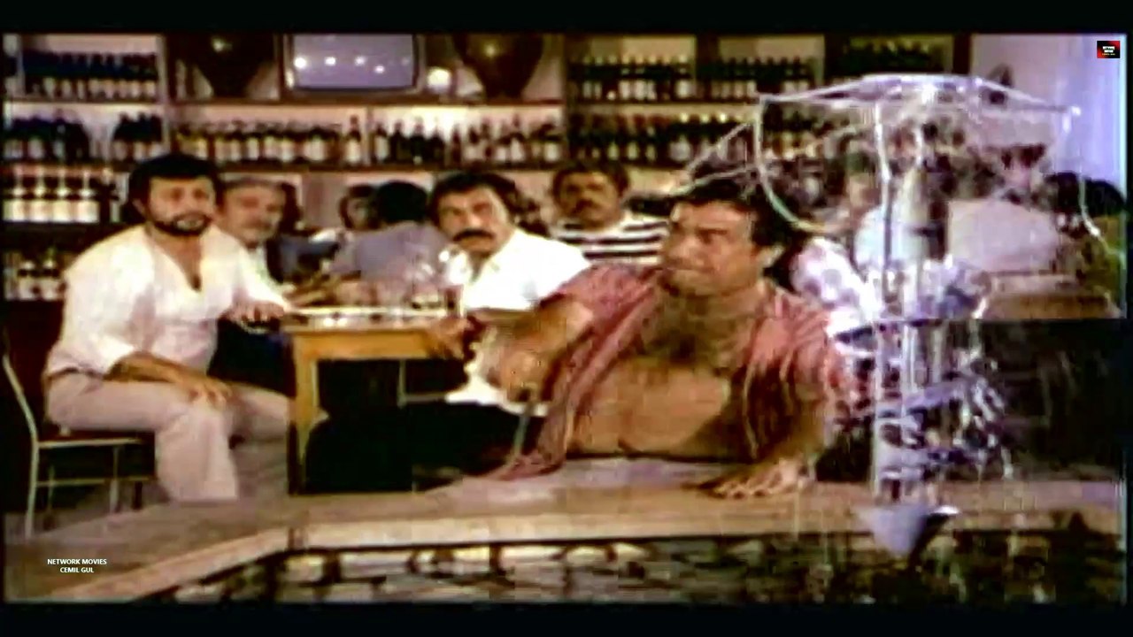Gülermisin Ağlarmsın (1975)  Zeki Alasya - Metin Akpınar