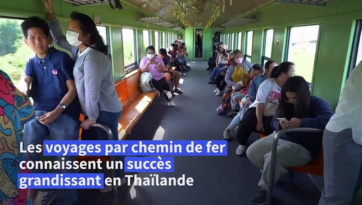 En Thaïlande, à bord du "train flottant"
