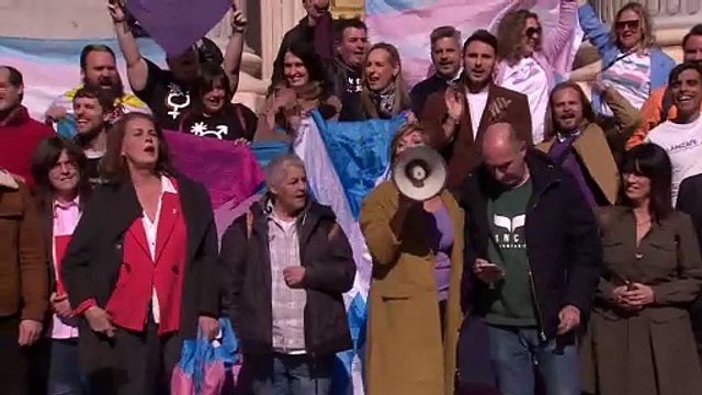 García y Serra se suman a Plataforma Trans y rechazan el retroceso en derechos LGTBI de Ayuso