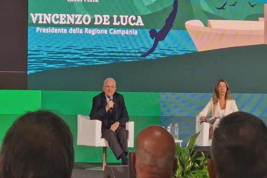Sostenibilità, De Luca: Iniziato lavoro ambizioso per rendere la Regione Campania all’avanguardia