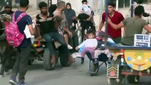 شاهد: مع استمرار المعارك.. الفلسطينيون يواصلون النزوح من شمال قطاع غزة إلى جنوبه