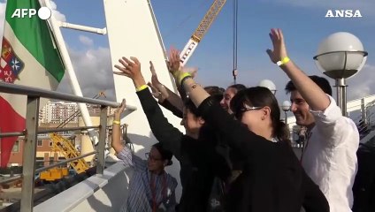 I giovani scappano dall'Italia, il 44% di chi parte e' under 34