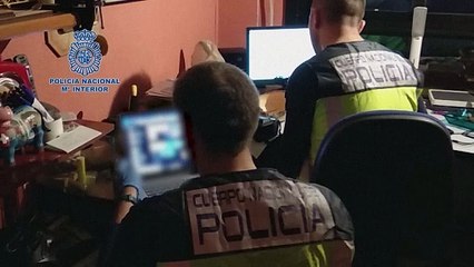 Policía española detiene a 121 personas en operación contra pornografía infantil