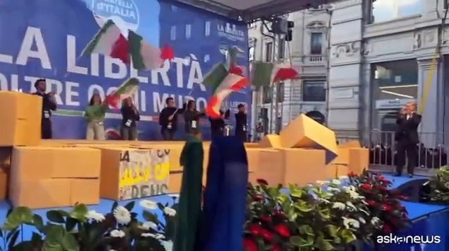 A Milano la manifestazione di Fdi a 34 anni dalla caduta del Muro di Berlino