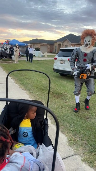 Chainsaw Clown Screams At Children