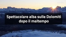 Spettacolare alba sulle Dolomiti dopo il maltempo