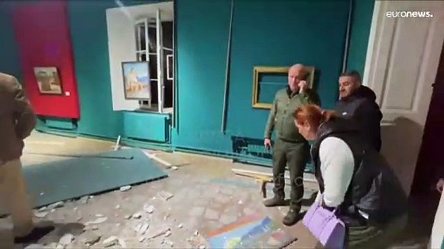 إصابة 8 أشخاص ودمار يطال متحف للفنون الجميلة في قصف روسي على أوديسا