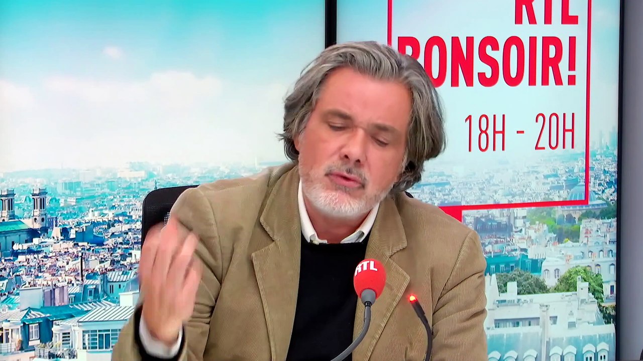 CINÉMA - Gérard Jugnot et Christophe Barratier sont les invités de RTL Bonsoir pour "Comme par magie"