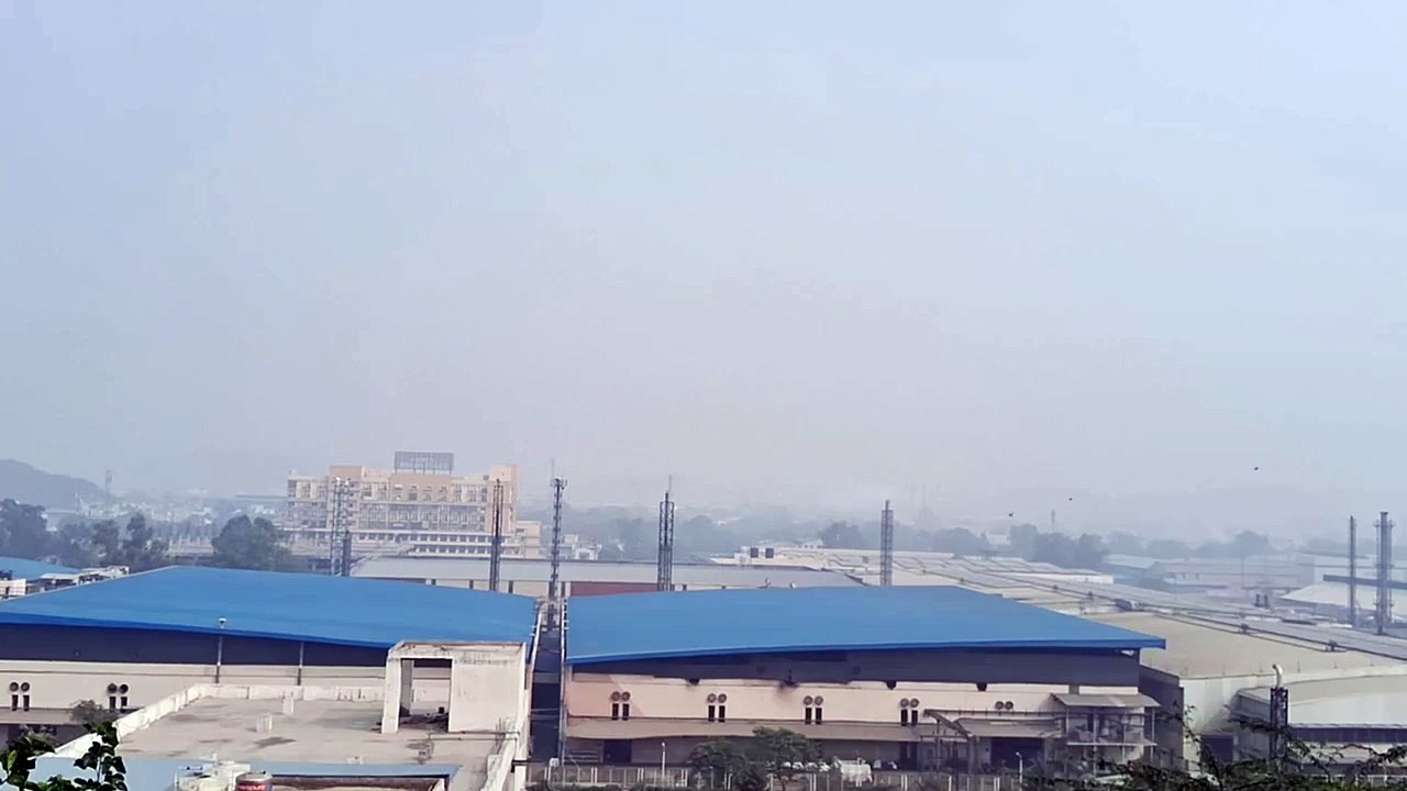 भिवाड़ी की हवा दिल्ली से भी जहरीली... देखें वीडियो कैसे जी रहे लोग ....