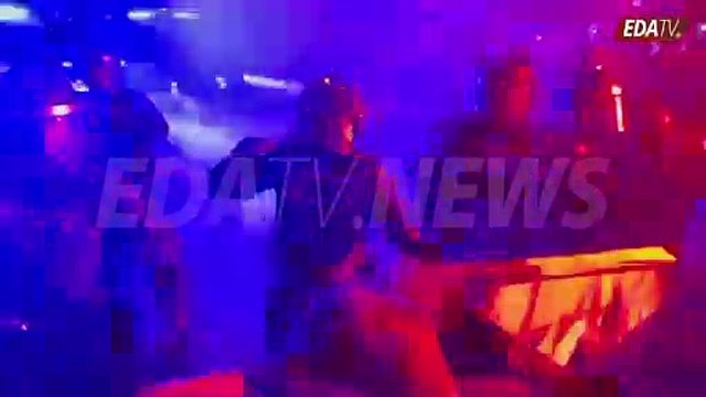 Tremendas imágenes: La policía de Marlaska utiliza gases lacrimógenos para disolver la manifestación contra el PSOE