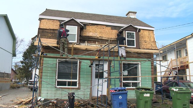 CH 06 Nov TOPO Maisons surelevees inondations Baie-St-Paul