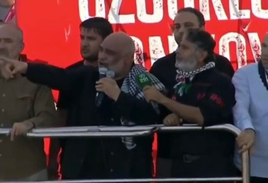 AKP'li Mehmet Metiner'den İHH Başkanı Yıldırım'a tepki! Sen bir siyasi hareketin lideri değilsin