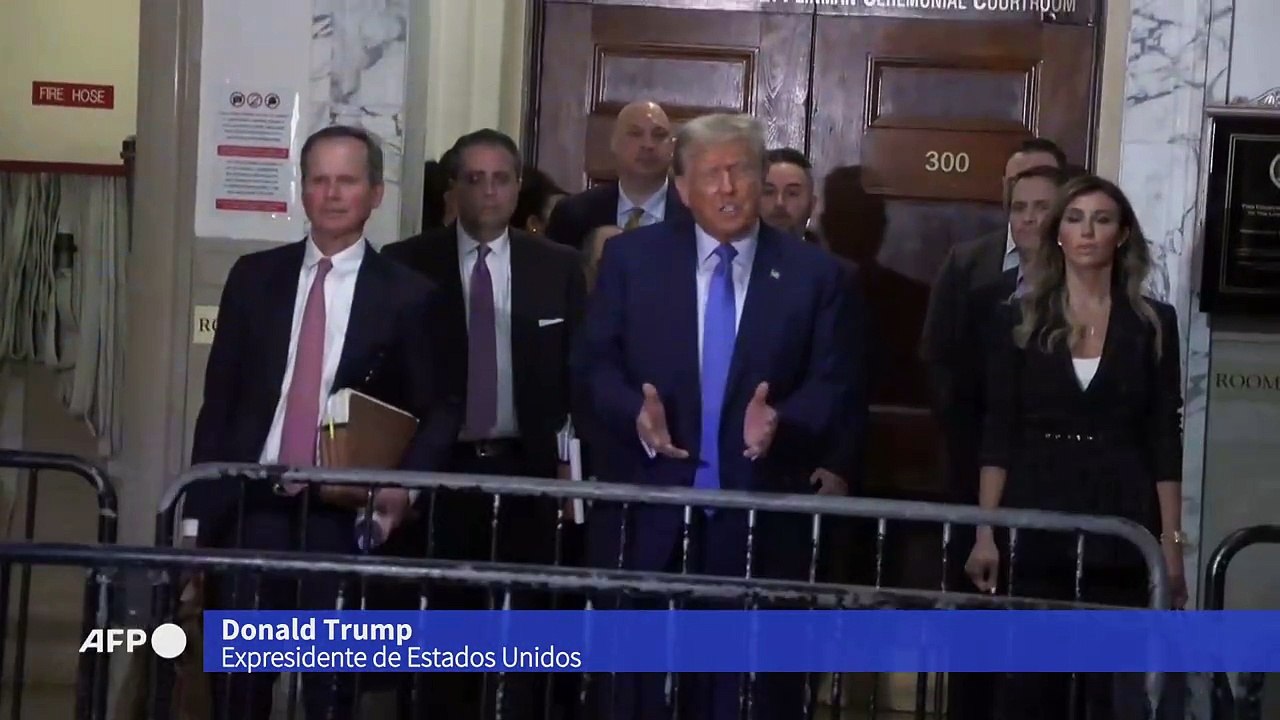 Trump se enfrenta al juez en su juicio por fraude financiero en Nueva York
