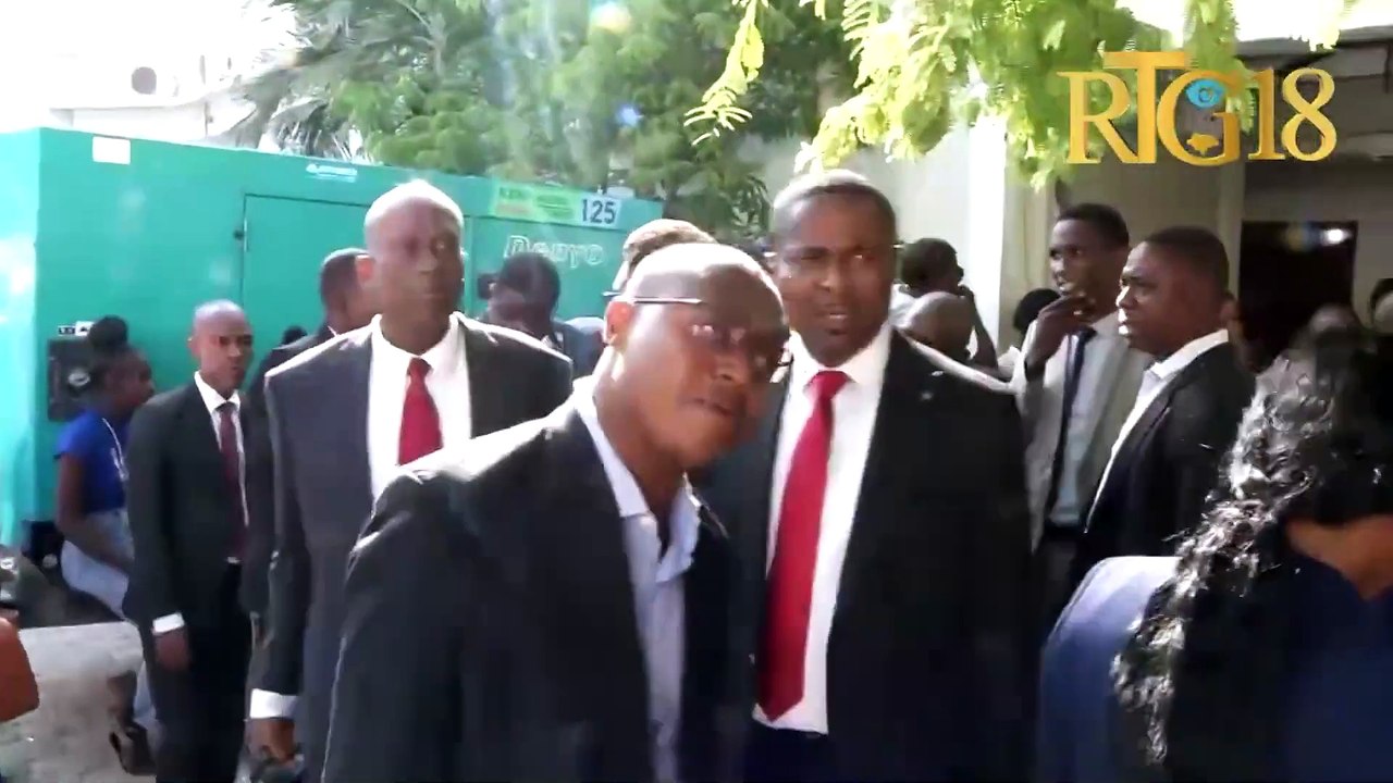 Pakè pòtoprens tande  3 avoka bawo Mibalè lapolis te arete nan kay Joseph Félix Badio nan Fermathe.