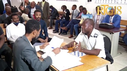 Direktè Afè Jidisyè Ministè Jistis la Jean Nesly Elie vizite tribinal 1è enstans pòtoprens la.