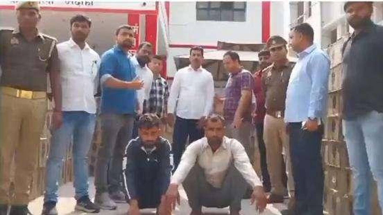 भदोही: पुलिस के हत्थे चढ़े शराब तस्कर, 65 लाख की अवैध शराब हुई बरामद