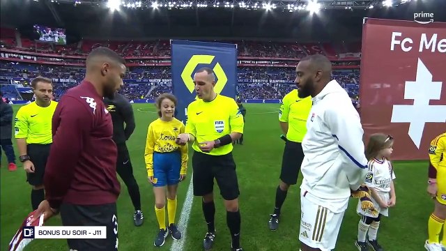 OL - Les commentateurs de Prime se moquent de la coupe de cheveux de l'arbitre