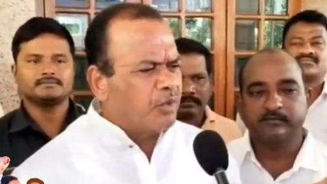 నల్గొండ: ఓకే గ్రామం నుండి ముగ్గురు ఎమ్మెల్యే అభ్యర్ధులు..!