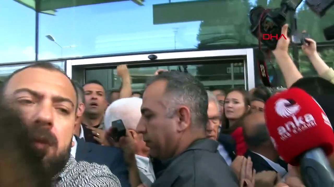 Özgür Özel, Manisa programı öncesi İzmir'e geldi