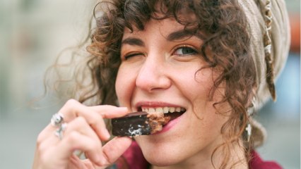 Forscher enthüllen: Diese Lebensmittel machen fast genauso süchtig wie Alkohol und Zigaretten