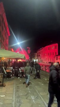 AC Milan/PSG: Un supporter parisien a été gravement blessé à coups de couteau hier soir à Milan dans des heurts avec des fans italiens - VIDEO