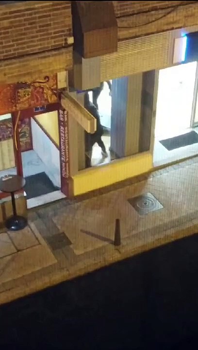 Roban en dos tiendas de telefonía de Segovia