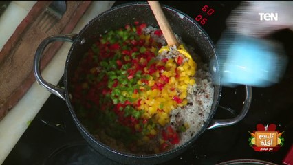 طريقة عمل "طاجن سمك مكرونه بالأرز" مع الشيف فيفيان فريد