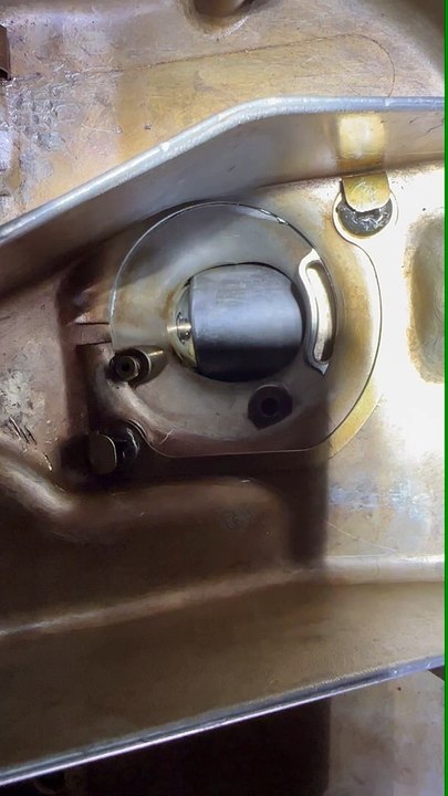 Honda VFR 750 rc24 starting problem - no choke a bit of throttle